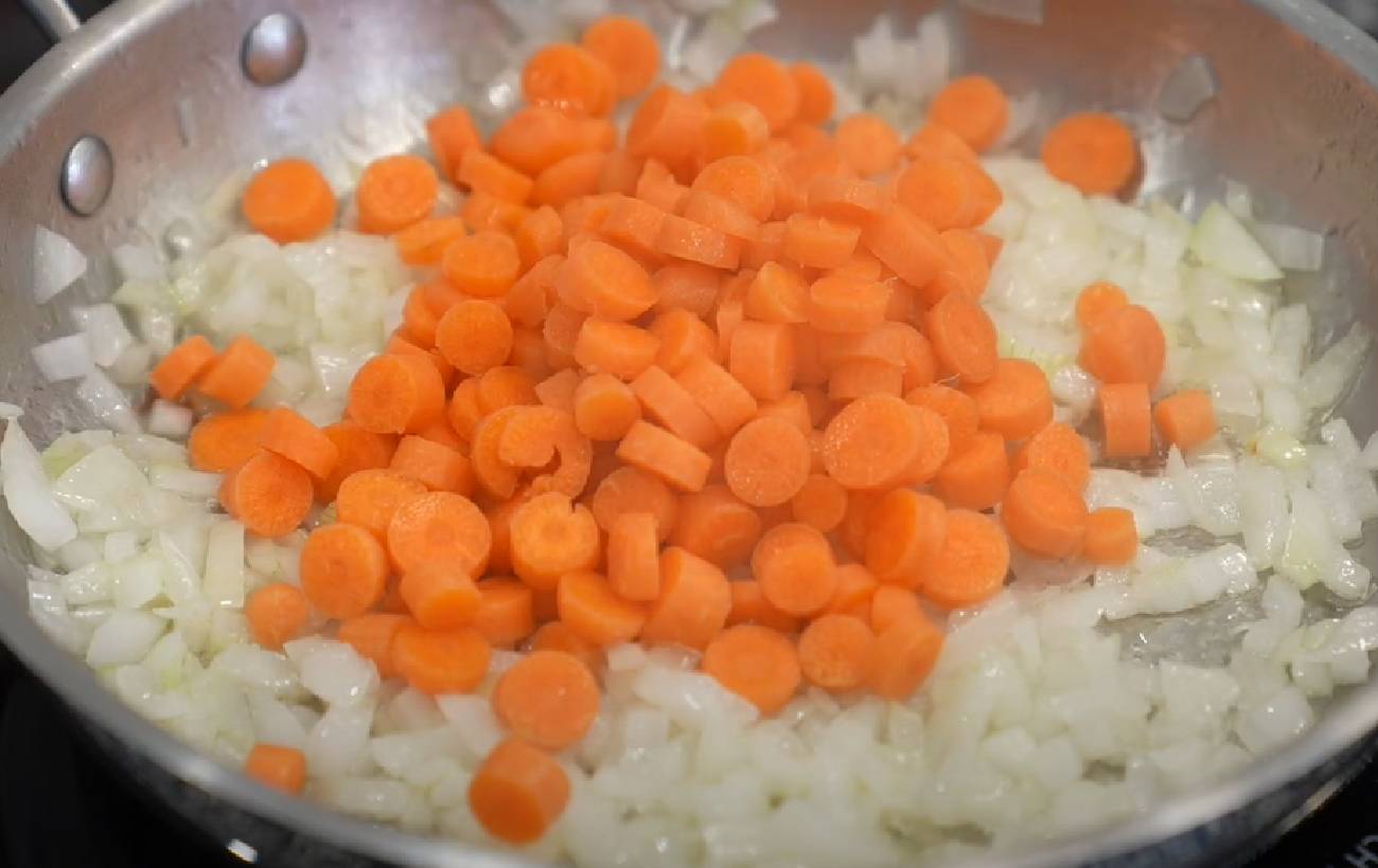 Сытно и просто: рецепт жаркого с утиными сердцами и овощами